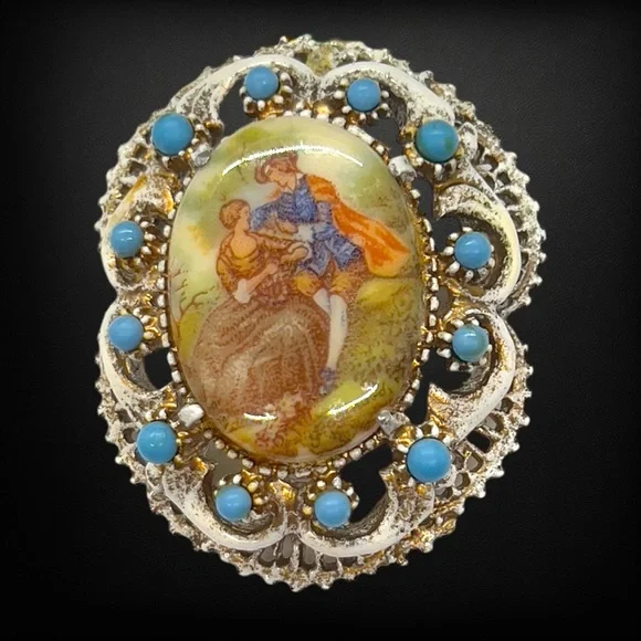Vintage Florenza Antiqued White Enamel Courting Couple Bead Brooch - Picture 1 of 3